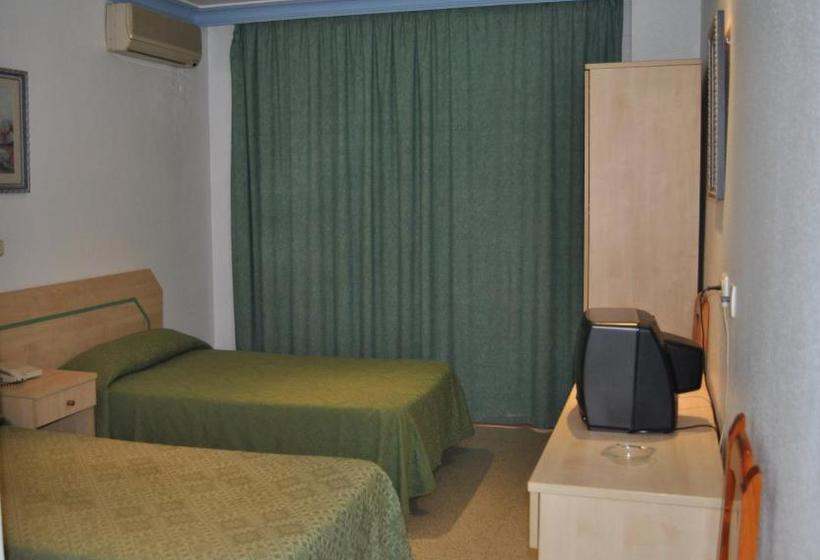 פנסיון Hostal Blumen