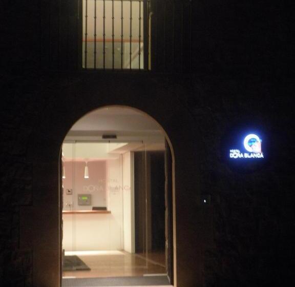 פנסיון Hostal Doña Blanca