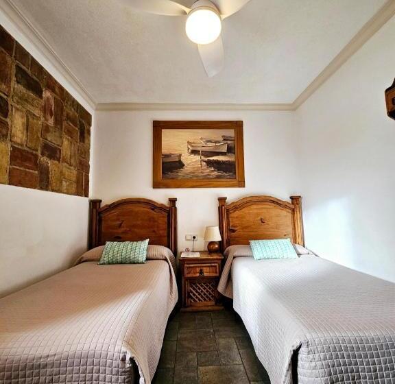 بنسيون Hostal El Asturiano