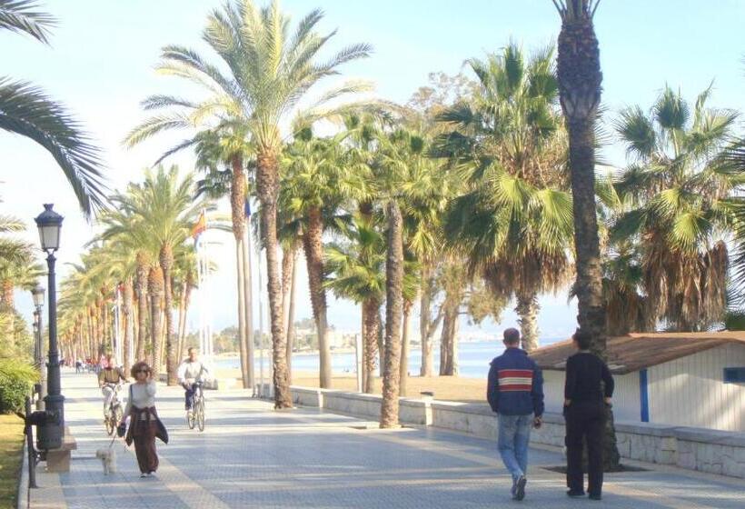 פנסיון Hostal La Colonia