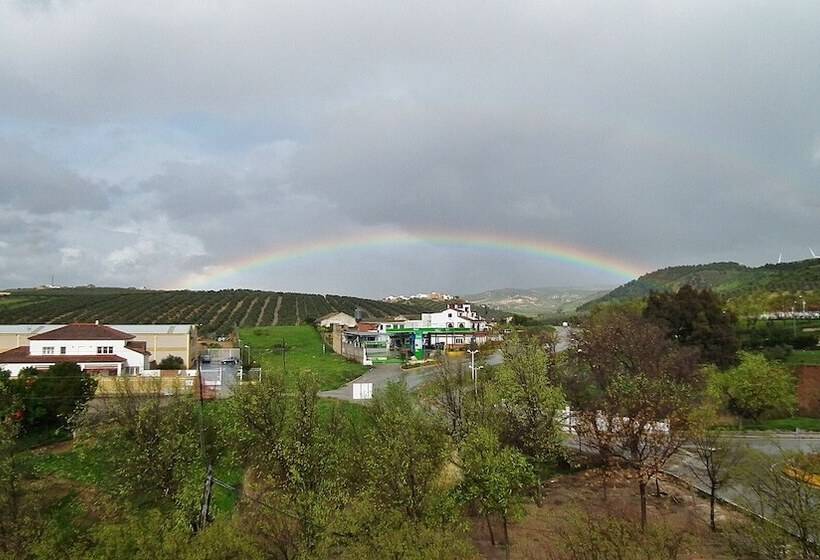 بنسيون Hostal Rural Villa Cabreros   Hostel