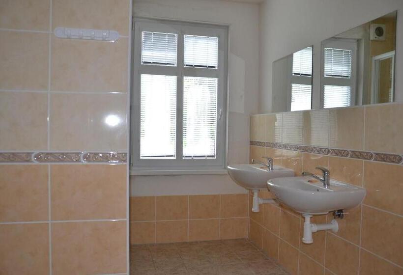 بنسيون Hostel Fortuna