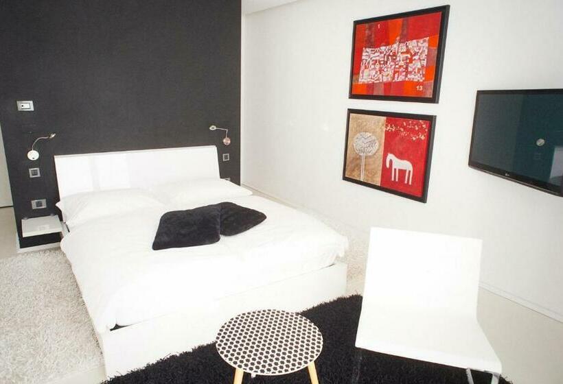 پانسیون House Iaquin