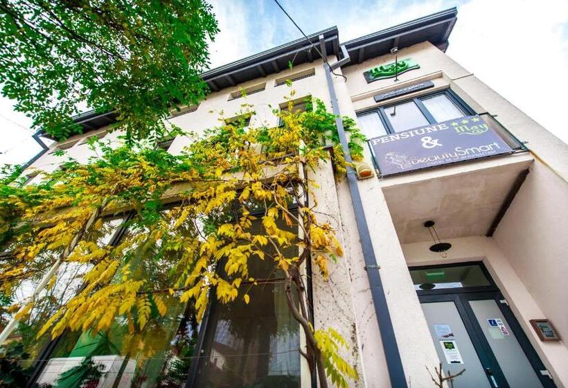 ペンション May Residence