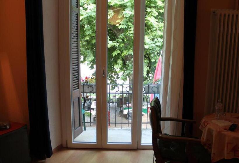 פנסיון Osteria Battello