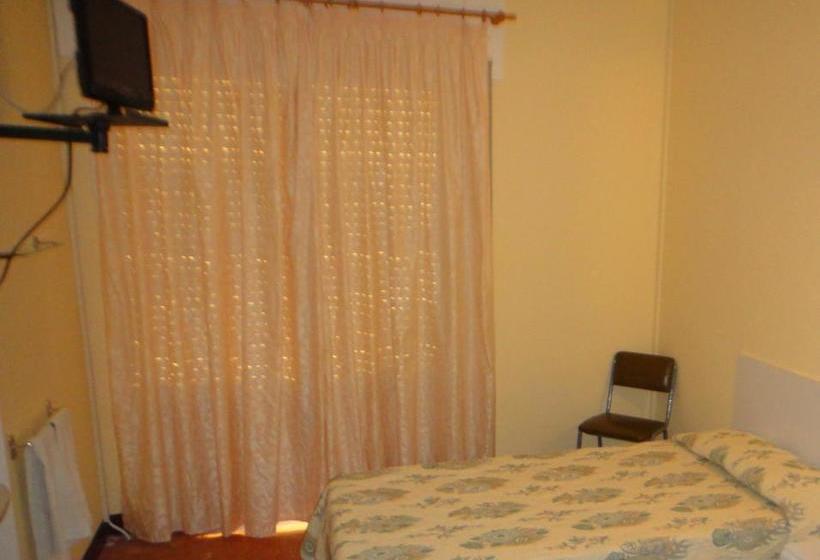 펜션 Pensió Restaurant Llança