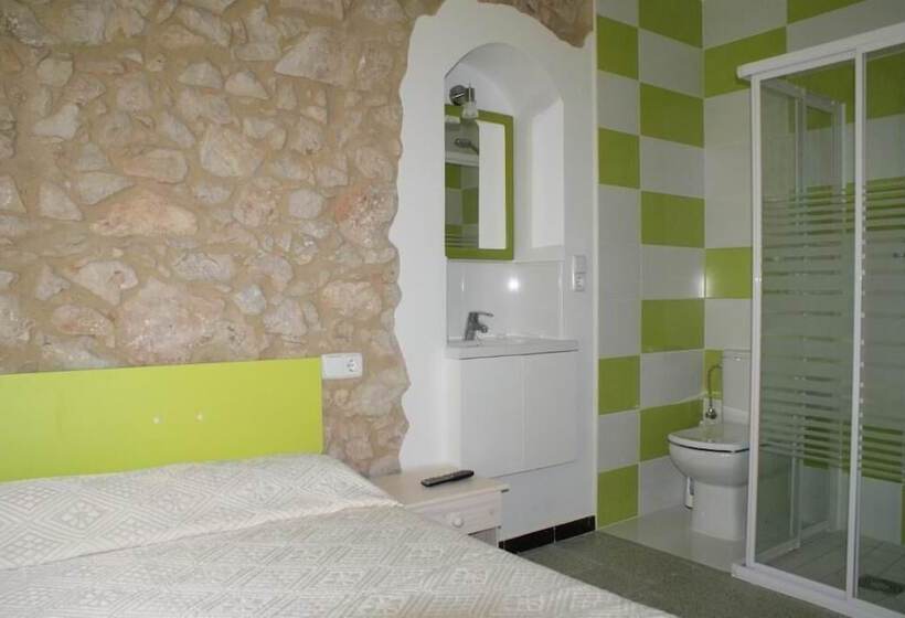 ペンション Pensió I Apartament Torrent