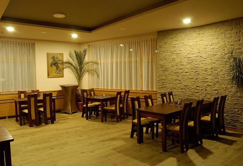 펜션 Penzion Majak