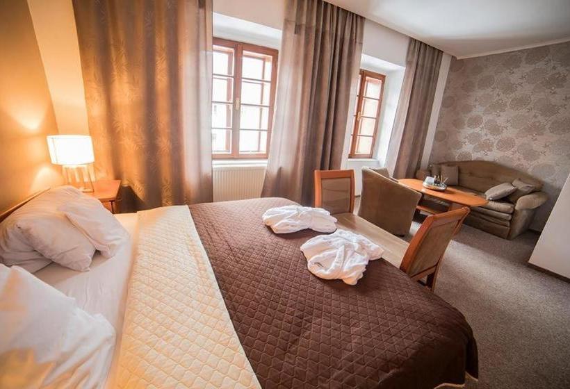 פנסיון Penzion Pod Zamkem