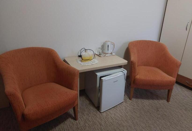 膳宿费 Penzion Raj