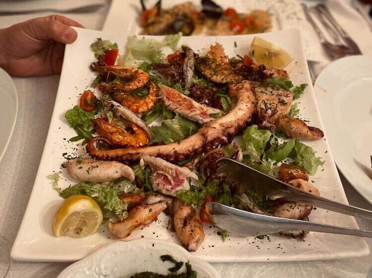 פנסיון Apartments Restaurant Cala Luna