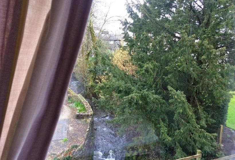 פנסיון Rocklea Guest House