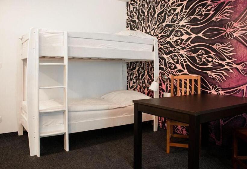 膳宿费 Rodinný Resort Uko