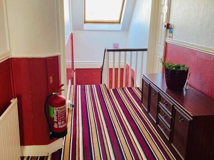 ペンション The Grosvenor House