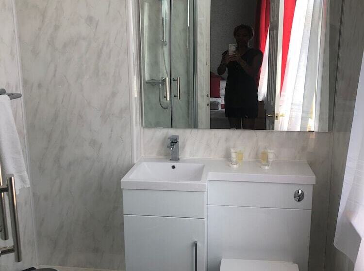 ペンション The Grosvenor House