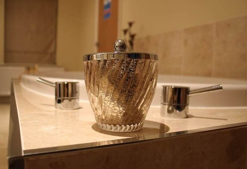 פנסיון The Keep Boutique