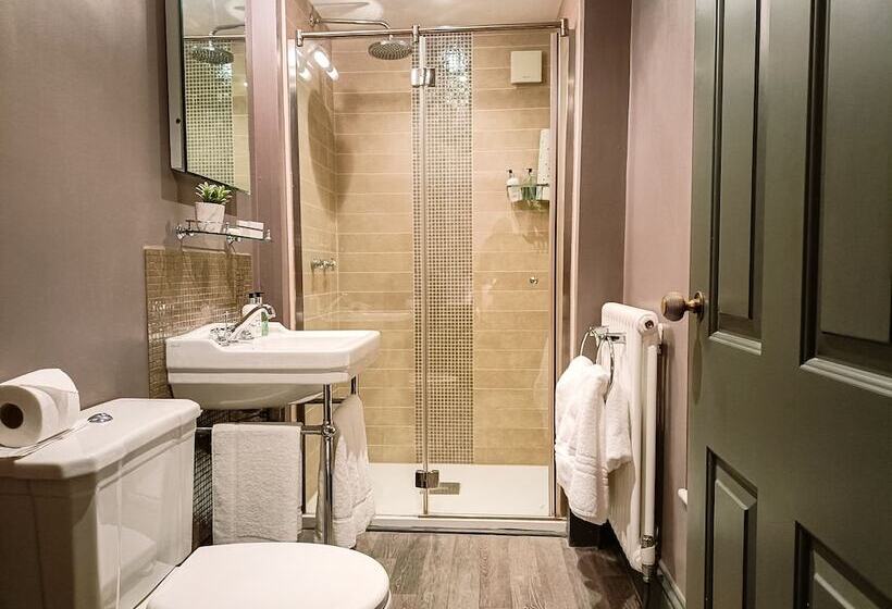 ペンション The Linden Stansted