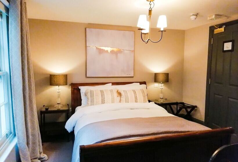 پانسیون The Linden Stansted