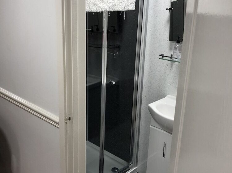 Пансион The New Inn Guest House