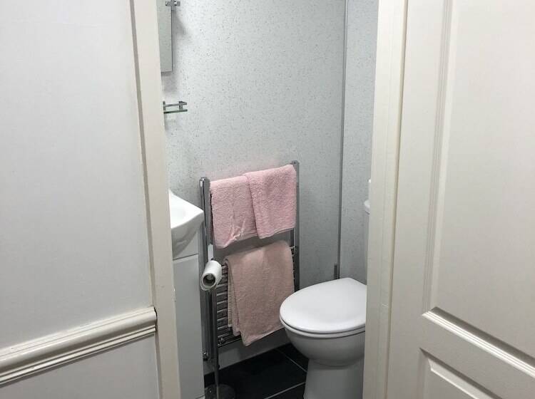 Пансион The New Inn Guest House