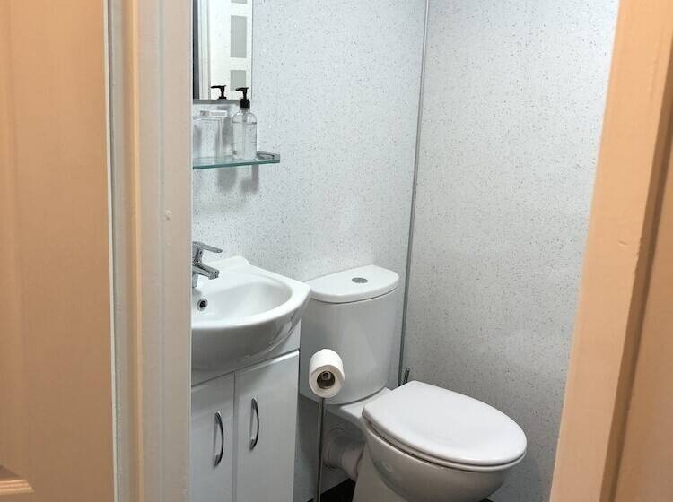 Пансион The New Inn Guest House