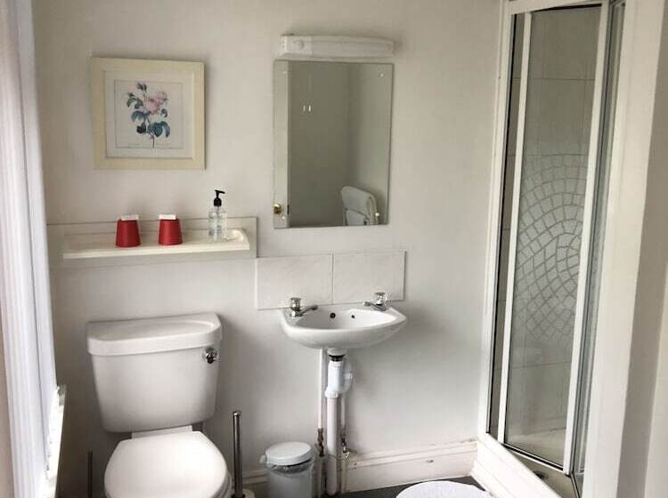 Пансион The New Inn Guest House