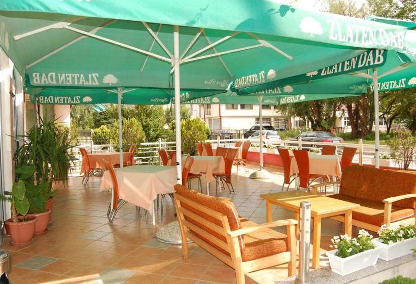 پانسیون Villa Rimari