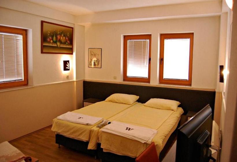 پانسیون Villa Rimari