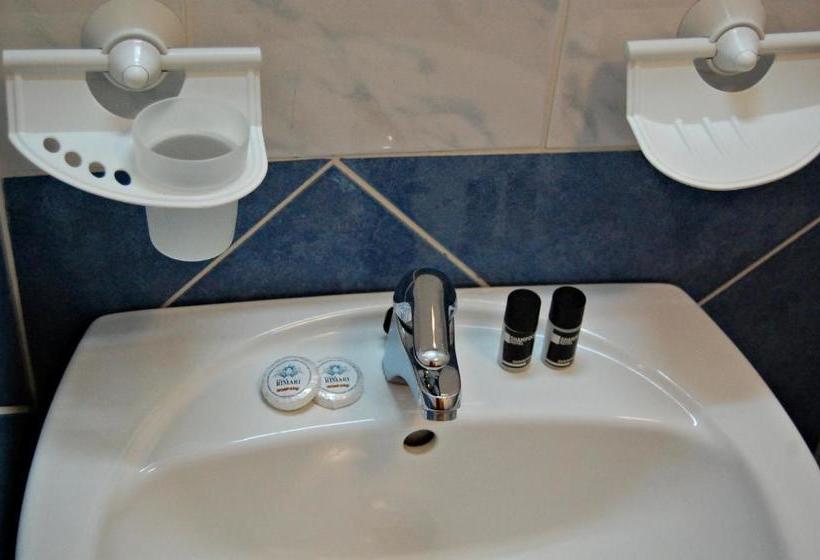 پانسیون Villa Rimari