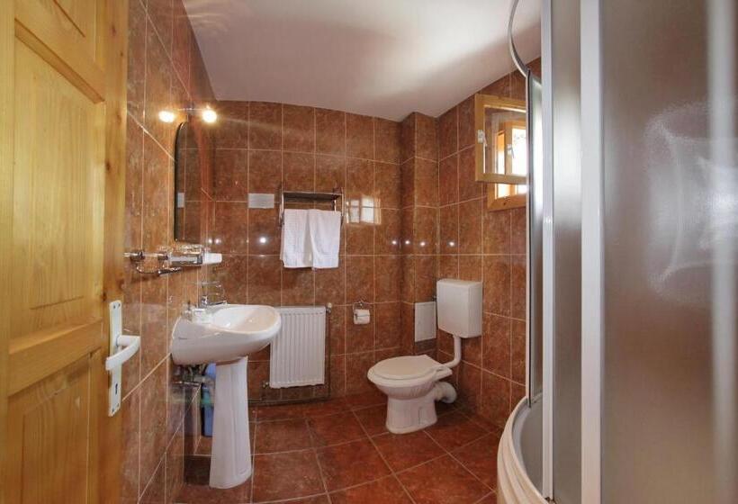 Pensiunea La Cristina