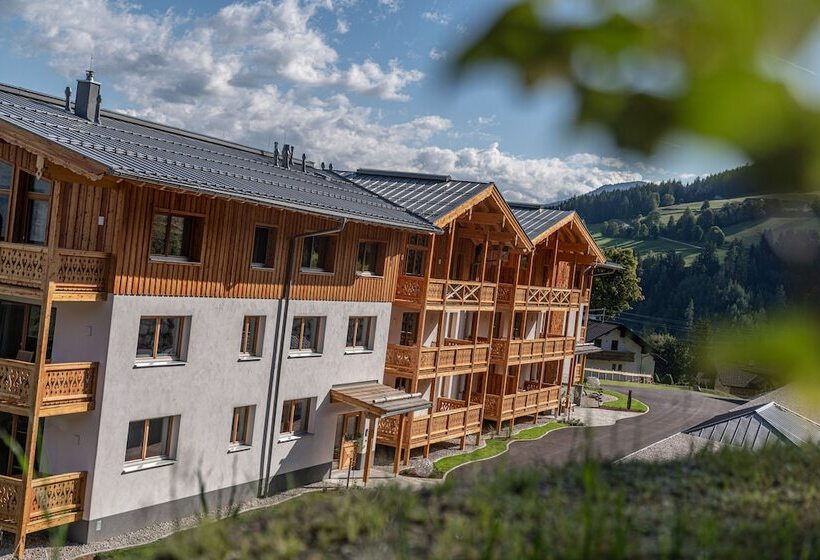 Skylodge Alpine Homes