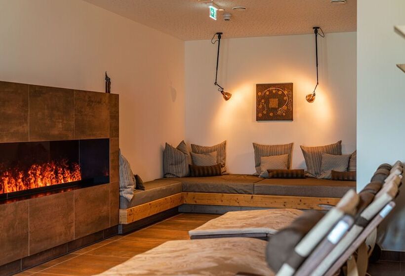 Skylodge Alpine Homes