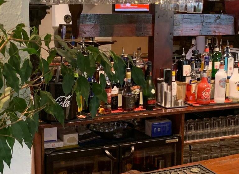 הוסטל Churchills Inn & Rooms