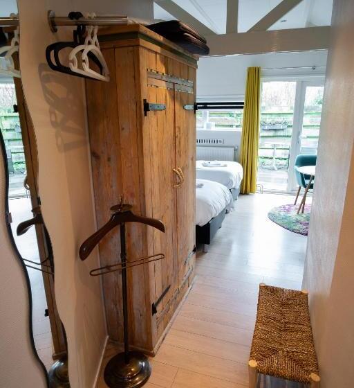 ユースホステル B&b De Wadvaarder