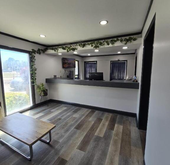 فندق صغير Raceway Inn