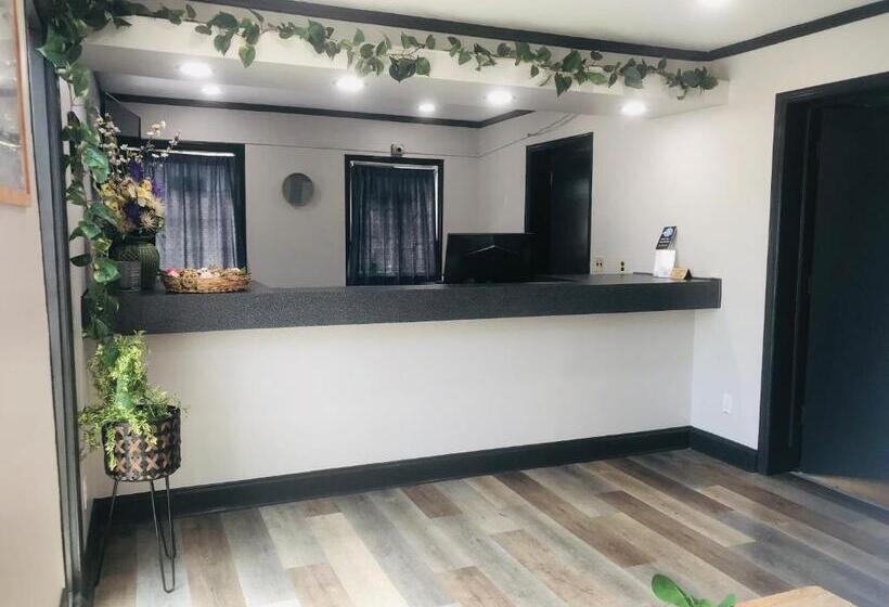 فندق صغير Raceway Inn