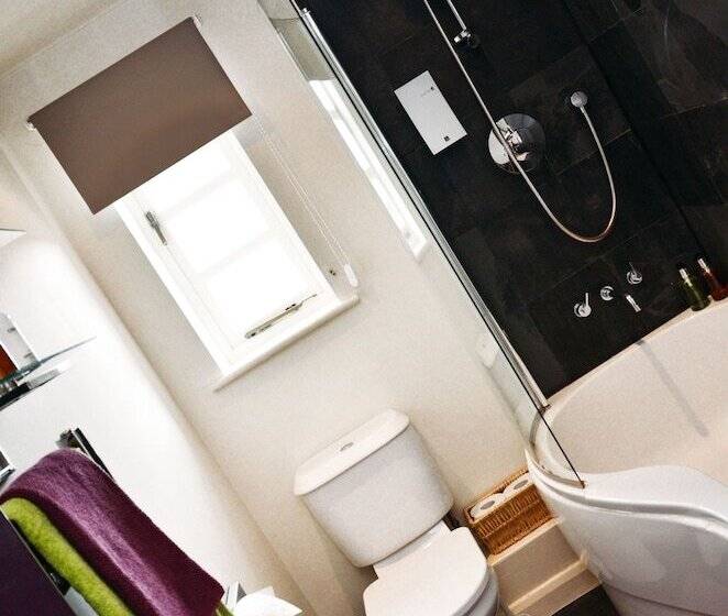 Общежитие Royal Forester Country Inn