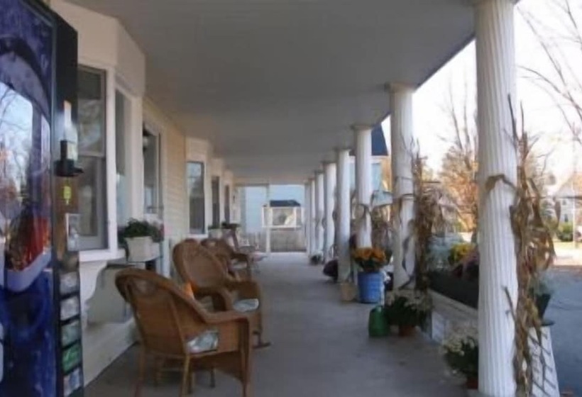 فندق صغير Scenic Inn