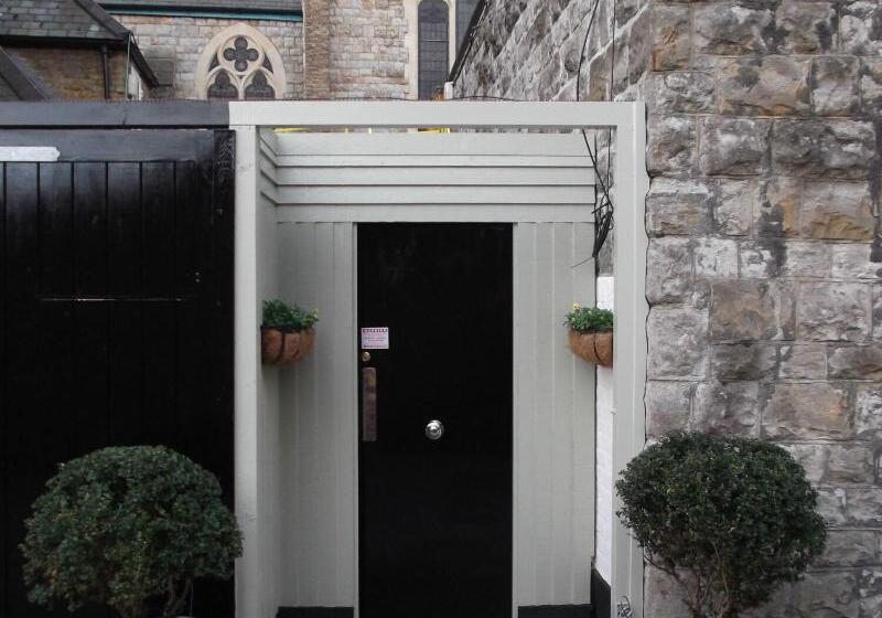 旅馆 The Stag Enfield