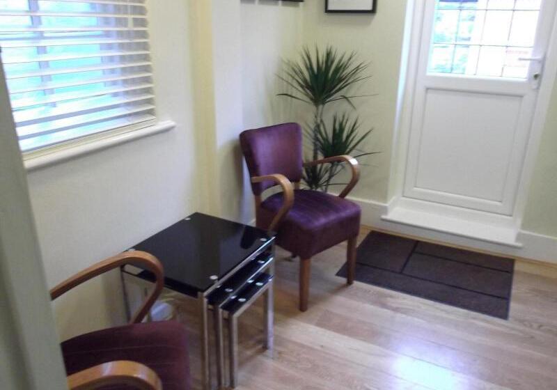 旅馆 The Stag Enfield