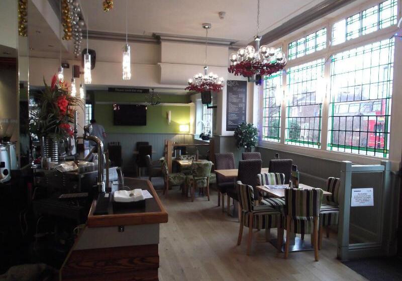 旅馆 The Stag Enfield