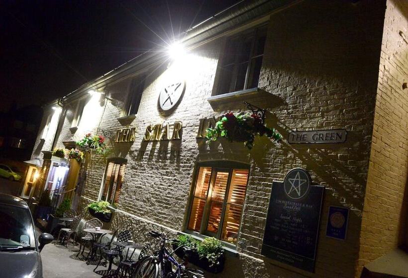 فندق صغير The Star Inn 1744