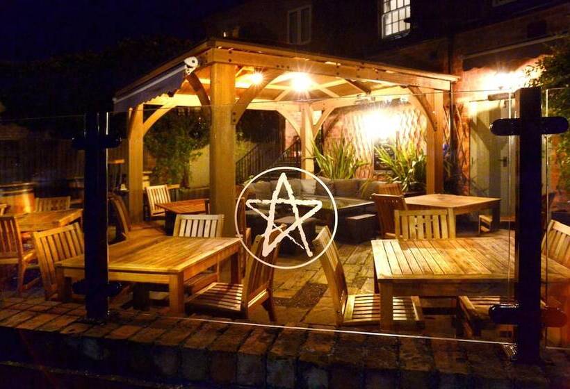 فندق صغير The Star Inn 1744