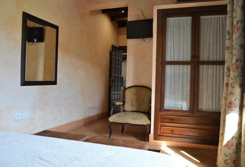 Apartamentos Turísticos Hostal Los Alisos