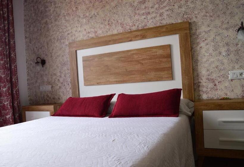 Apartamentos Turísticos Hostal Los Alisos