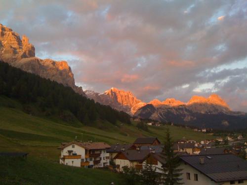 Family And Wellness Residence Ciasa Antersies