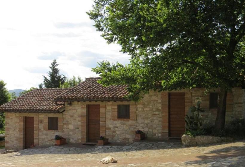 هتل Agriturismo Casale Delle Lucrezie