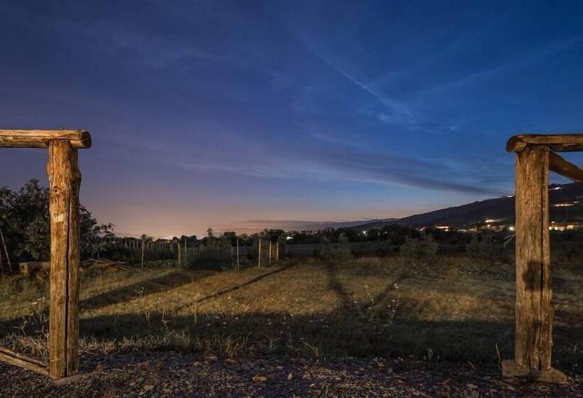 هتل Agriturismo La Torricella