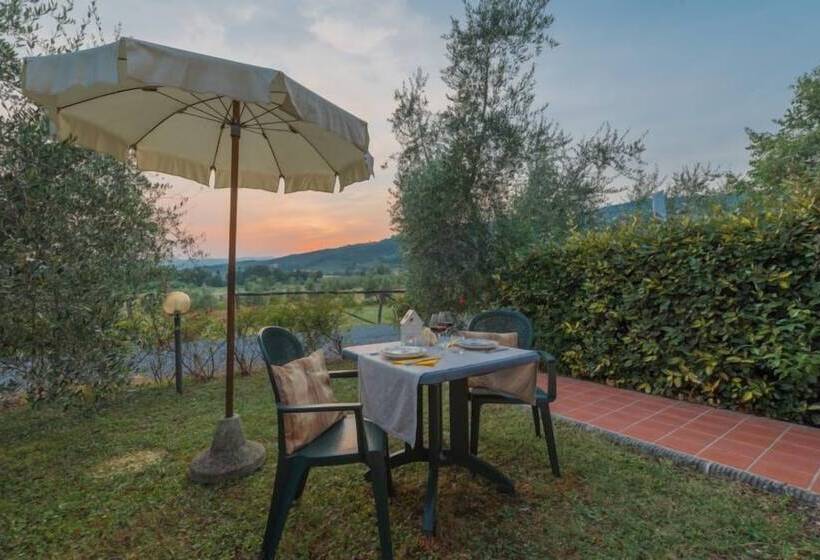 هتل Agriturismo La Torricella