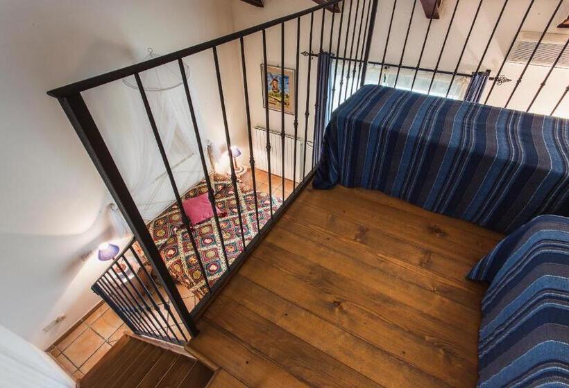 בית מלון כפרי Pieve Del Castello